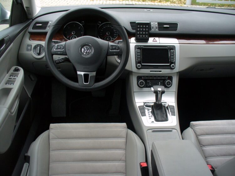 Volkswagen Passat B6 su automatine DSG pavaru deze