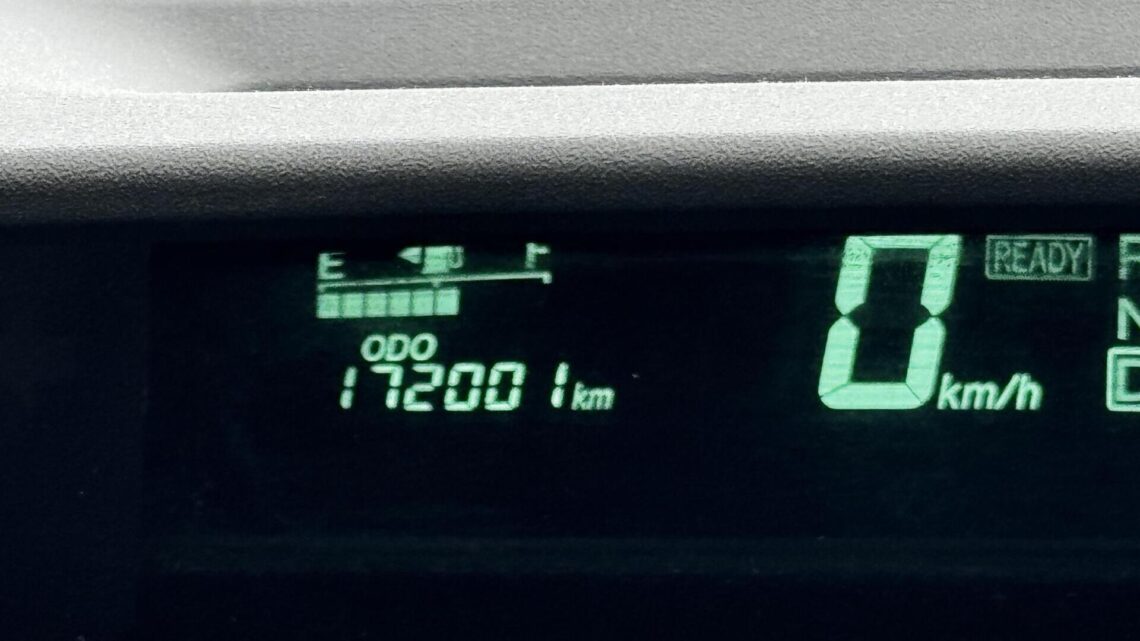 toyota prius odometras rida