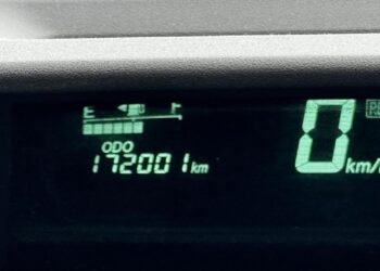 toyota prius odometras rida