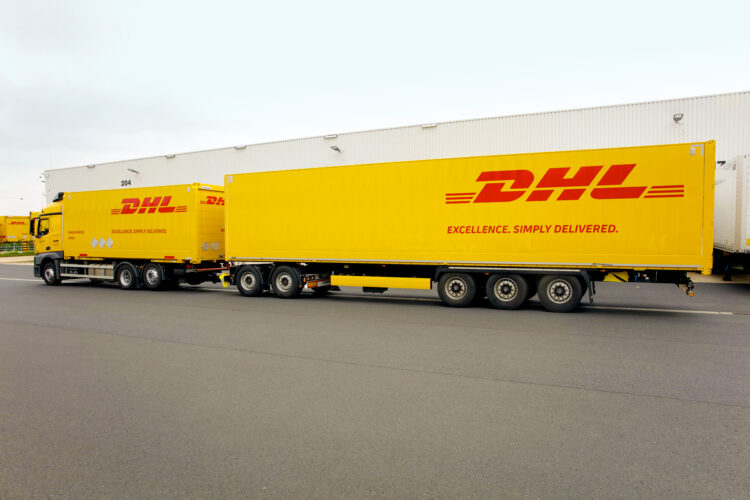 dhl sunkvezimis su priekaba lhv