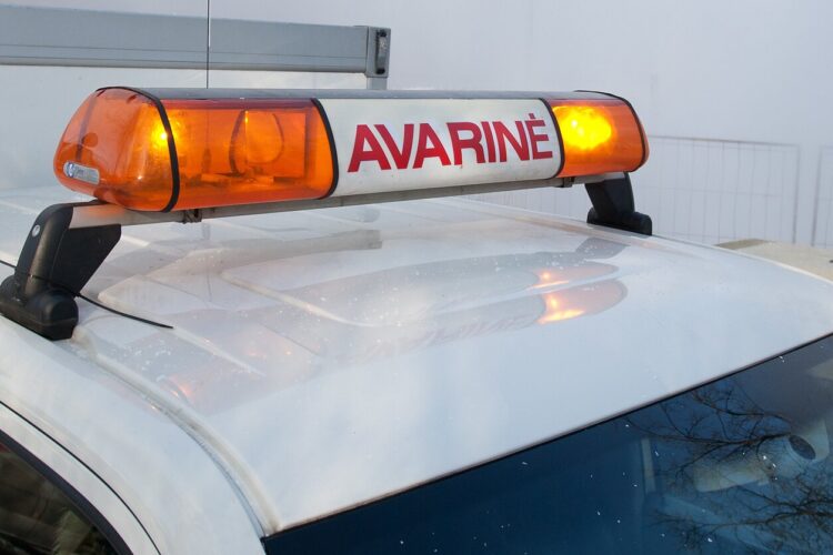 oranziniai svytureliai avarine