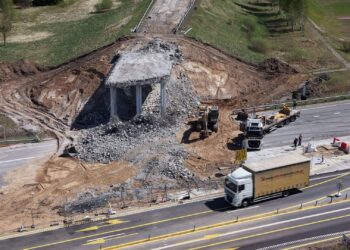 A2 magistralėje ties Ukmerge pradedama viaduko rekonstrukcija