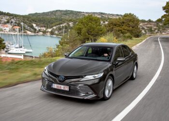 Toyota Camry XV70