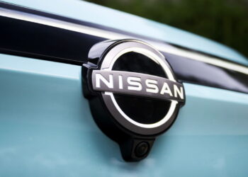 nissan leaf logotipas