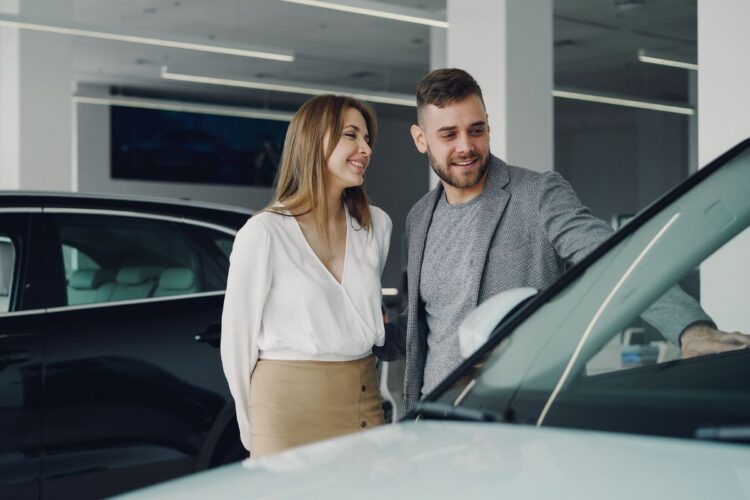 Paskola automobiliui - pexels