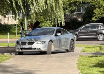 Vilniuje-BMW-vairuotojas-sustabdė-kitą-aiškintis-kuo-tokie-konfliktai-gali-baigtis-abiem