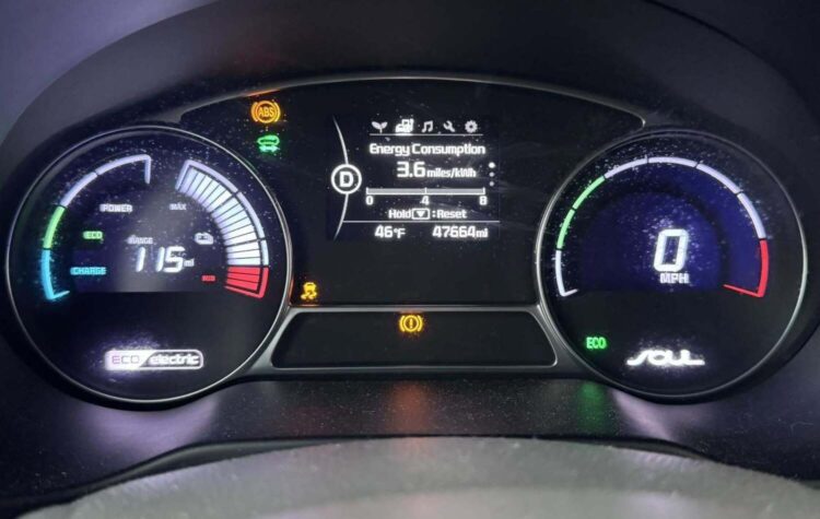 kia soul prietaisu skydelis