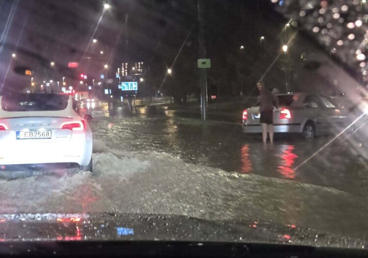 Atrodo kad vandens nedaug bet būtent ši klaida vairuotojams kainuoja brangiausiai