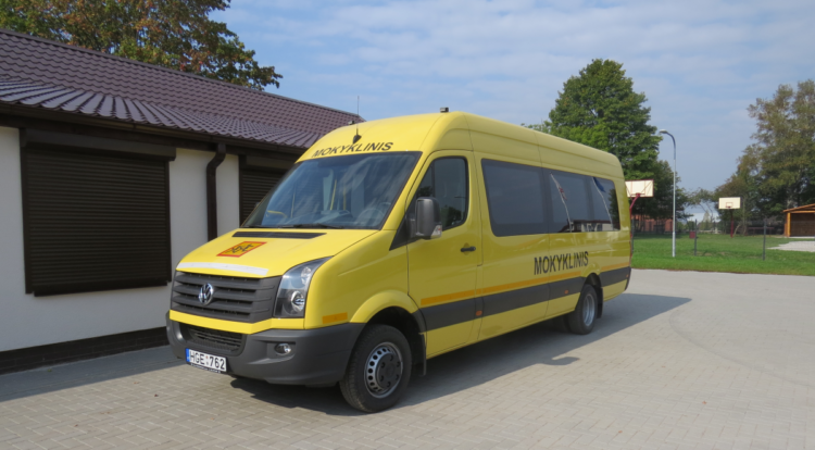 mokyklinis mikroautobusas