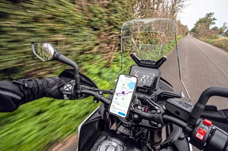 „Waze“ pristatė specialų režimą motociklininkams – kol kas tik vienoje šalyje 1 waze motociklininkams