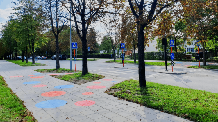 naujas zenklinimas prie vilniaus mokyklu