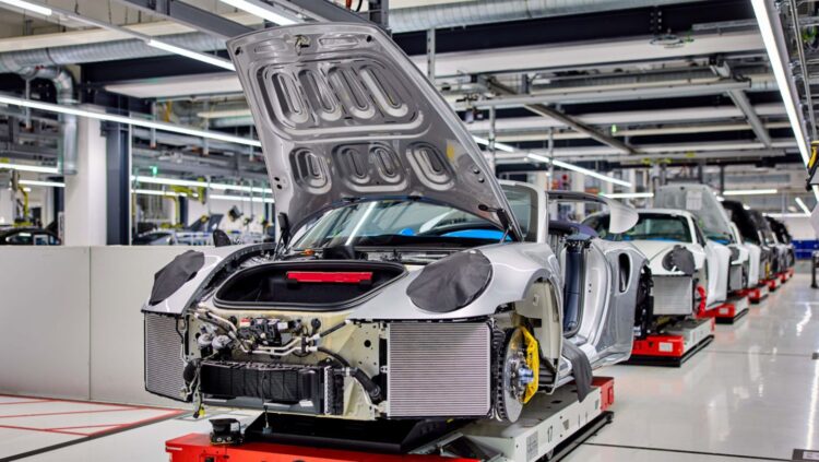 porsche gamykla