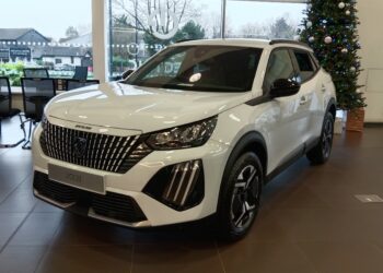 2024 Peugeot 2008 PureTech 130 Allure