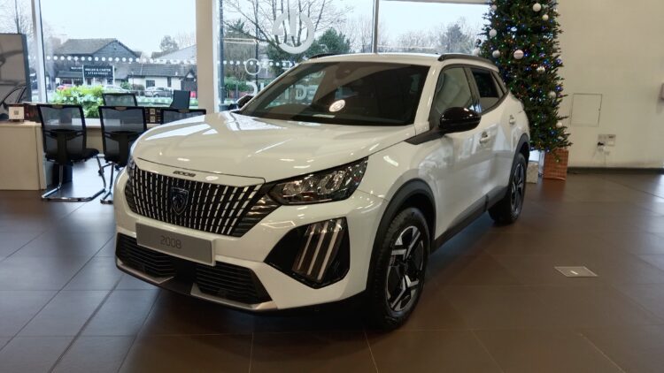 2024 Peugeot 2008 PureTech 130 Allure