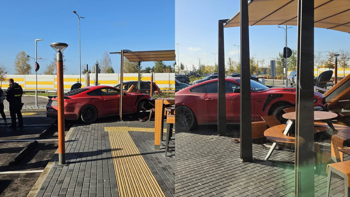 Avarija-Vilniuje-Perkūnkiemyje-automobilis-įvažiavo-į-McDonalds-pavėsinę-vairavusi-moteris-esą-persėdo