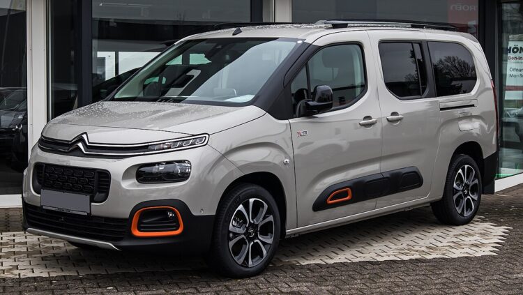 Citroën Berlingo XL BlueHDi 130 EAT8 Shine XTR (III)