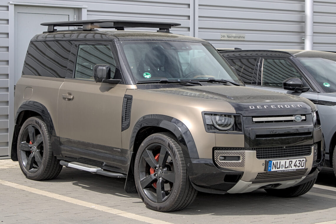 Land Rover Defender 90