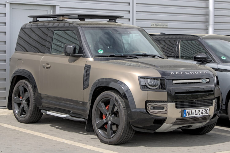 Land Rover Defender 90