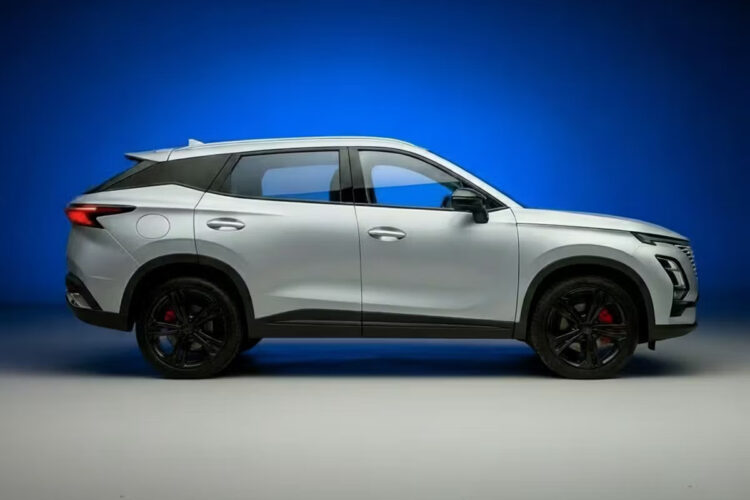 Omoda 5 benzininis automobilis