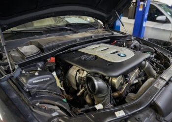 bmw e90 330d m57 dyzelinis variklis