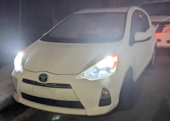 led lemputes zibintai toyota automobilyje