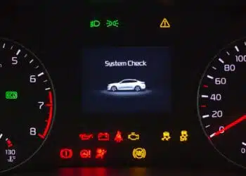 Skydelio lemputės Skydelio ženklai Įspėjamųjų lempučių reikšmės automobilio prietaisu skydelio lemputes