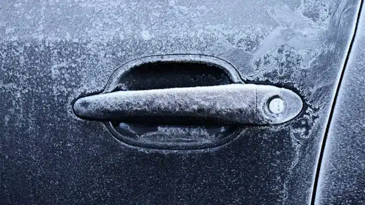 uzsalusios automobilio dureles