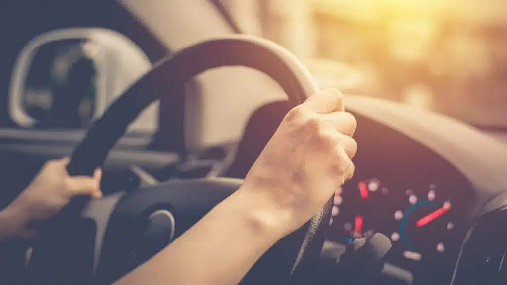 automobilio-vairavimas-be-teisiu-bauda-ar-kazkas-daugiau