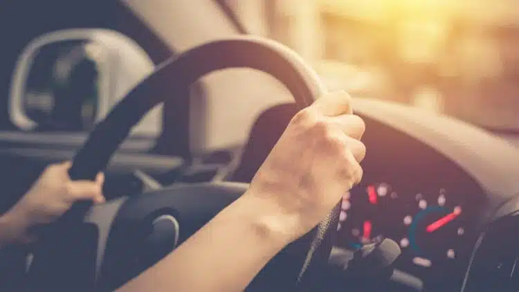 automobilio-vairavimas-be-teisiu-bauda-ar-kazkas-daugiau