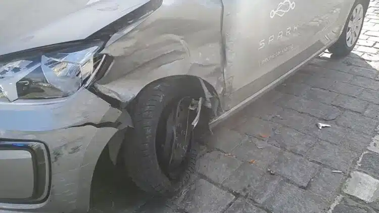 Vilniuje-per-girto-vairuotojo-gaudynes-apgadinti-trys-automobiliai-ir-nukentejes-pareigunas-5