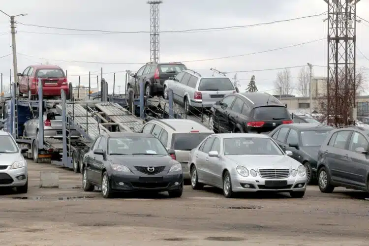 automobiliu turgus