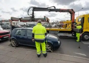 avarine-tarnyba-nutempiamas-automobilsi-vw-golf