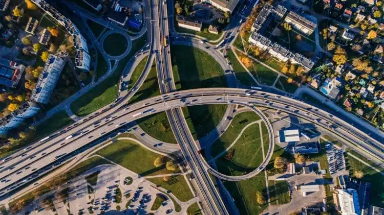 kelias-ziedas-viadukas-tiltas