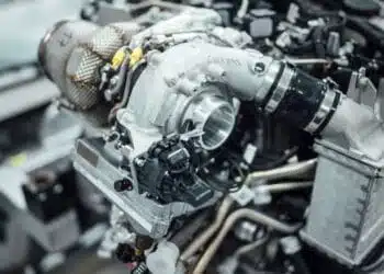 variklis-su-turbokompresoriumi