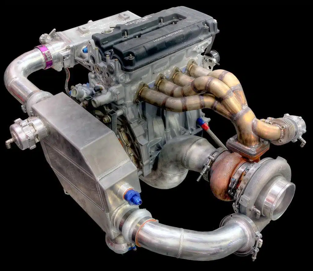 automobilio variklis turbina ir oro ausintuvas
