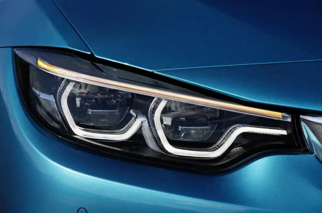 bmw m4 priekinis zibintas