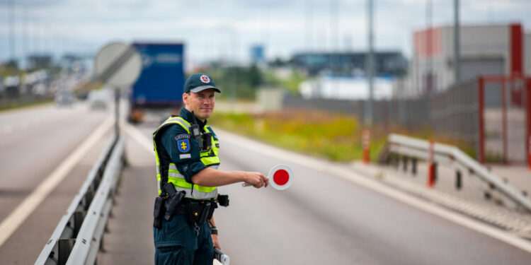 policijos pareigunas stop kontrole reidas blaivumo patikra