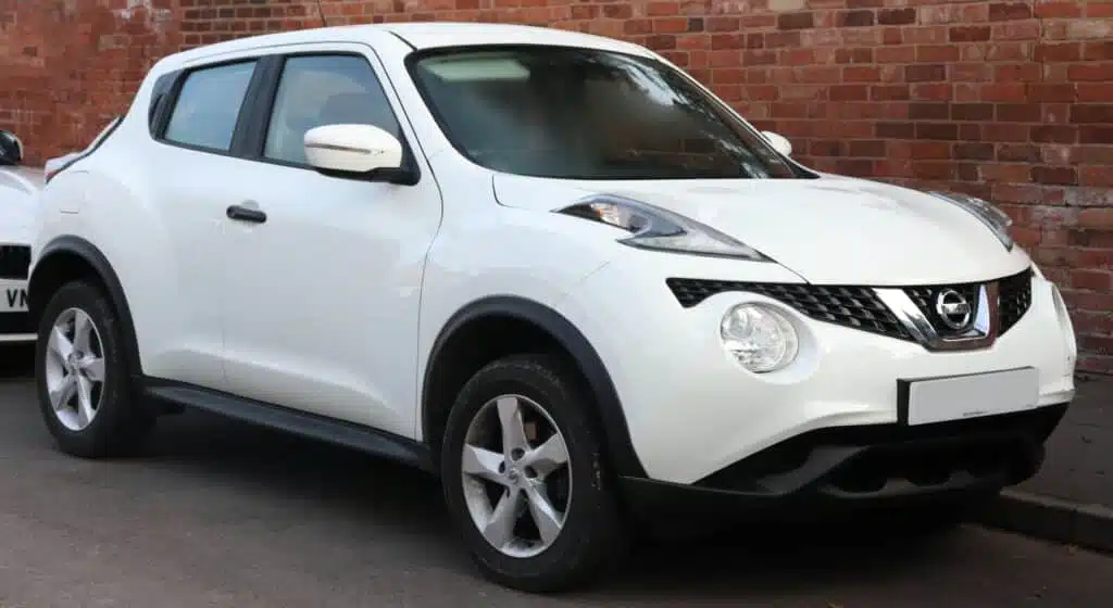 nissan juke automobilis