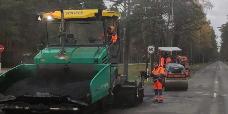 Grinda pagreiti igauna Sauletekio alejos ir Nemencines plento remonto darbai