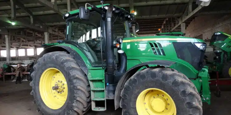 john deere traktorius