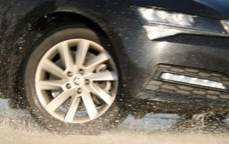 ziema automobilis padanga ratlankis