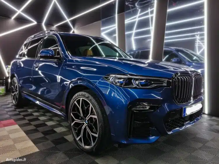 bmw-x7-visureigis
