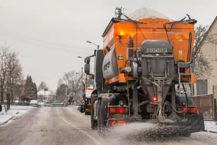 kaunas ziemos issukiams pasiruoses barstoma druska
