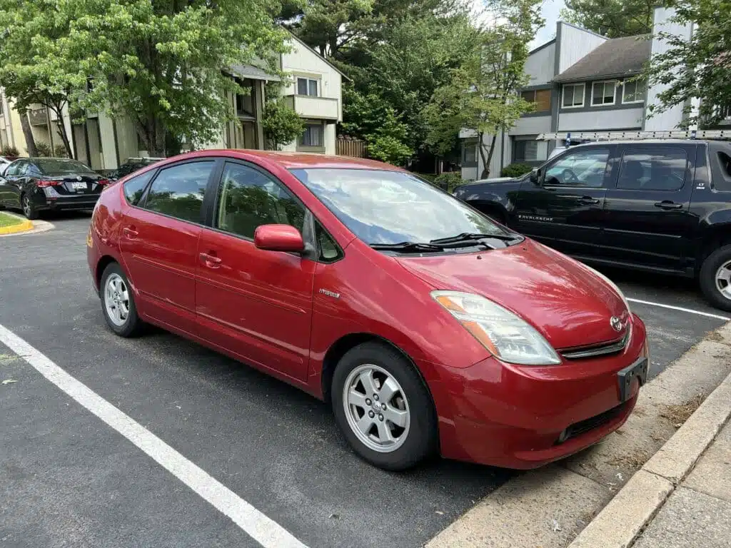 toyota prius automobilis