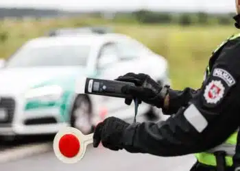 policijos pareigunas alkotesteris stop