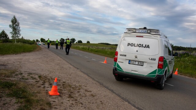 Molėtų rajone žuvo vadeliotojas, o „VW“ vairuotojas paspruko iš įvykio vietos