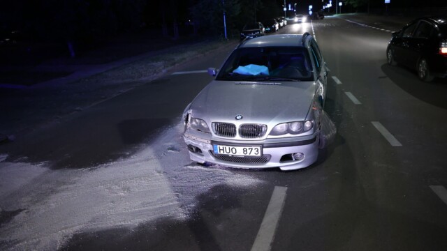 Avarija Vilniuje girtas BMW vairuotojas Pašilaičių gatvėje sukėlęs avariją bandė sprukti