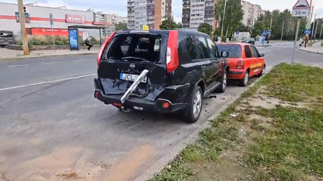 Avarija Vilniuje: girta „Audi“ vairuotoja L. Asanavičiūtės gatvėje kliudė mažiausiai 6 automobilius